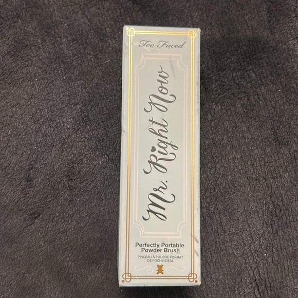 Too face powder blush - Picture 2 of 2